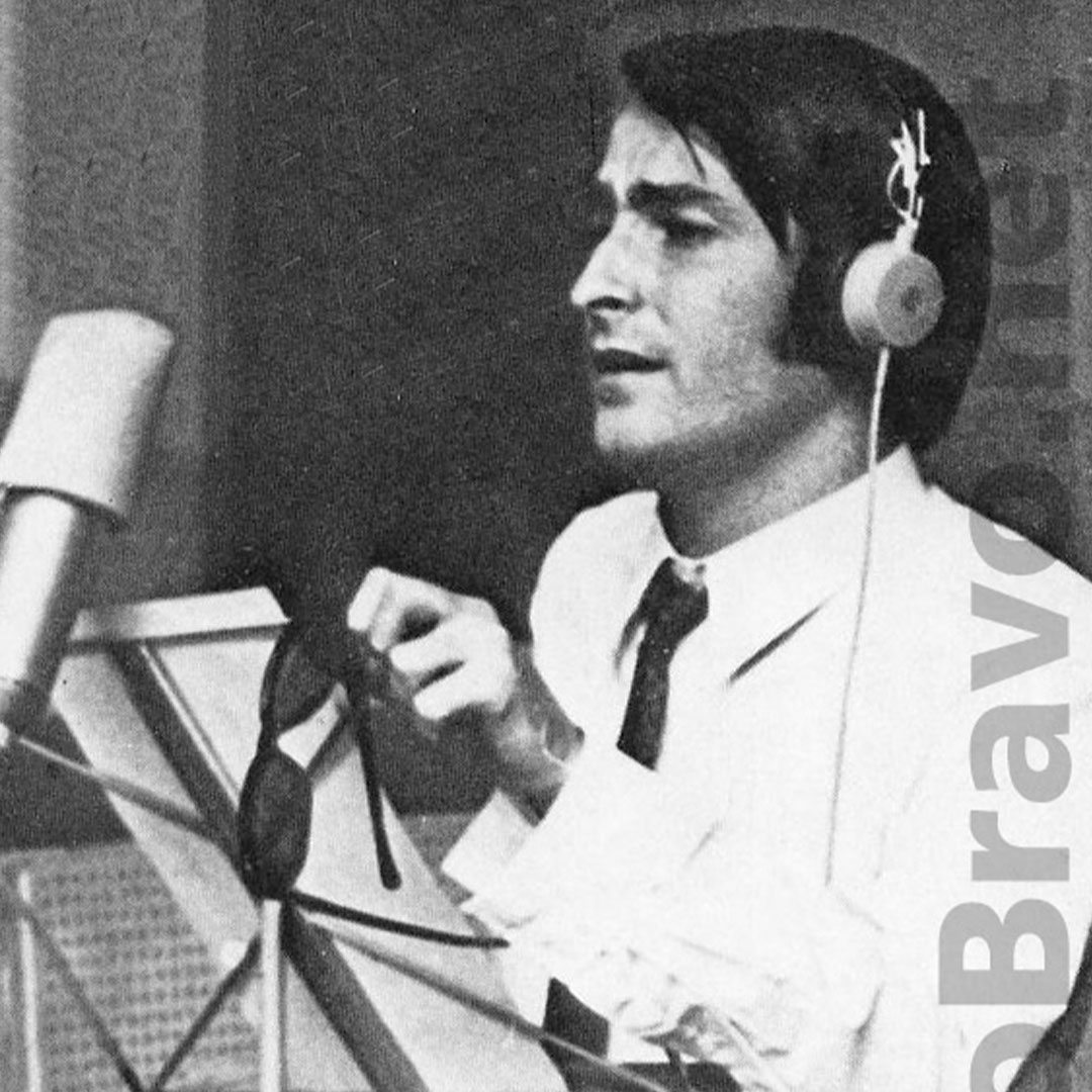 Imagen biografía Nino Bravo grabando