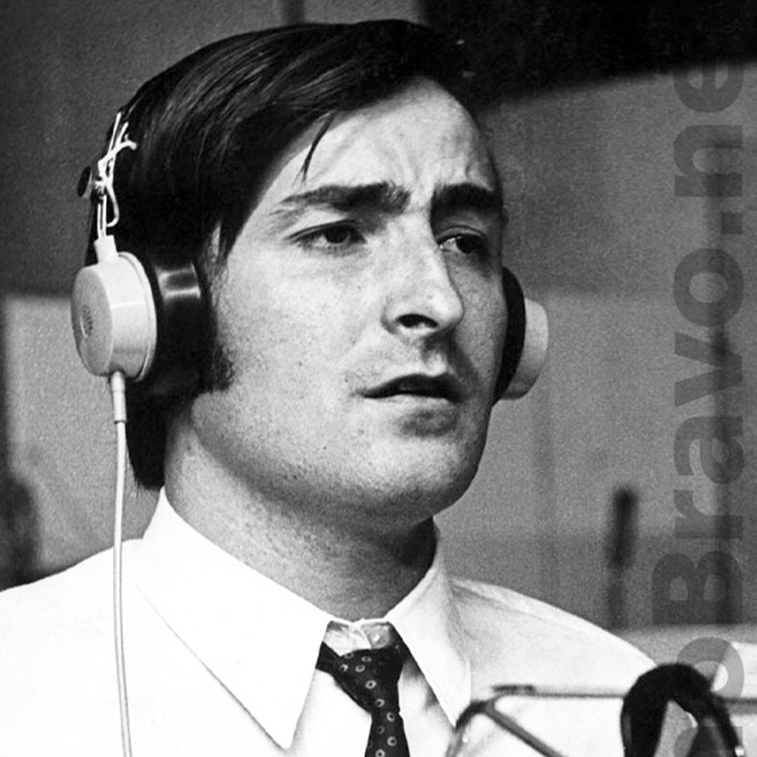 Imagen biografía Nino Bravo grabando